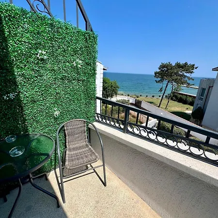 מלון Mav אפורי נורד