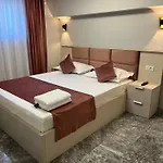 Hotel Mav