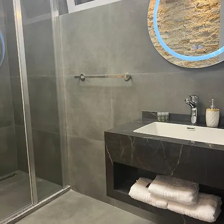 Hotel Mav
