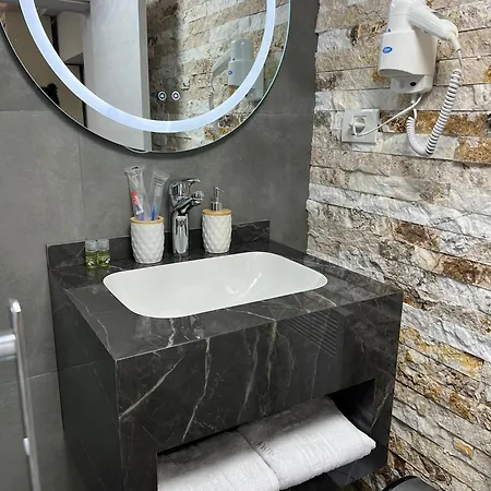 Hotel Mav 4*