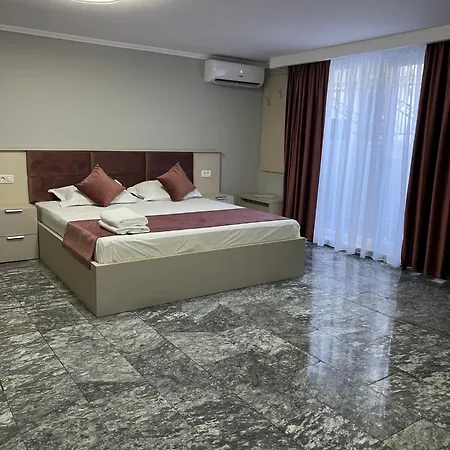 Ξενοδοχείο Mav