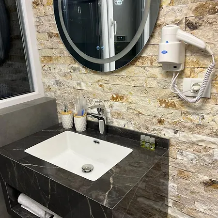 Hotel Mav 4*